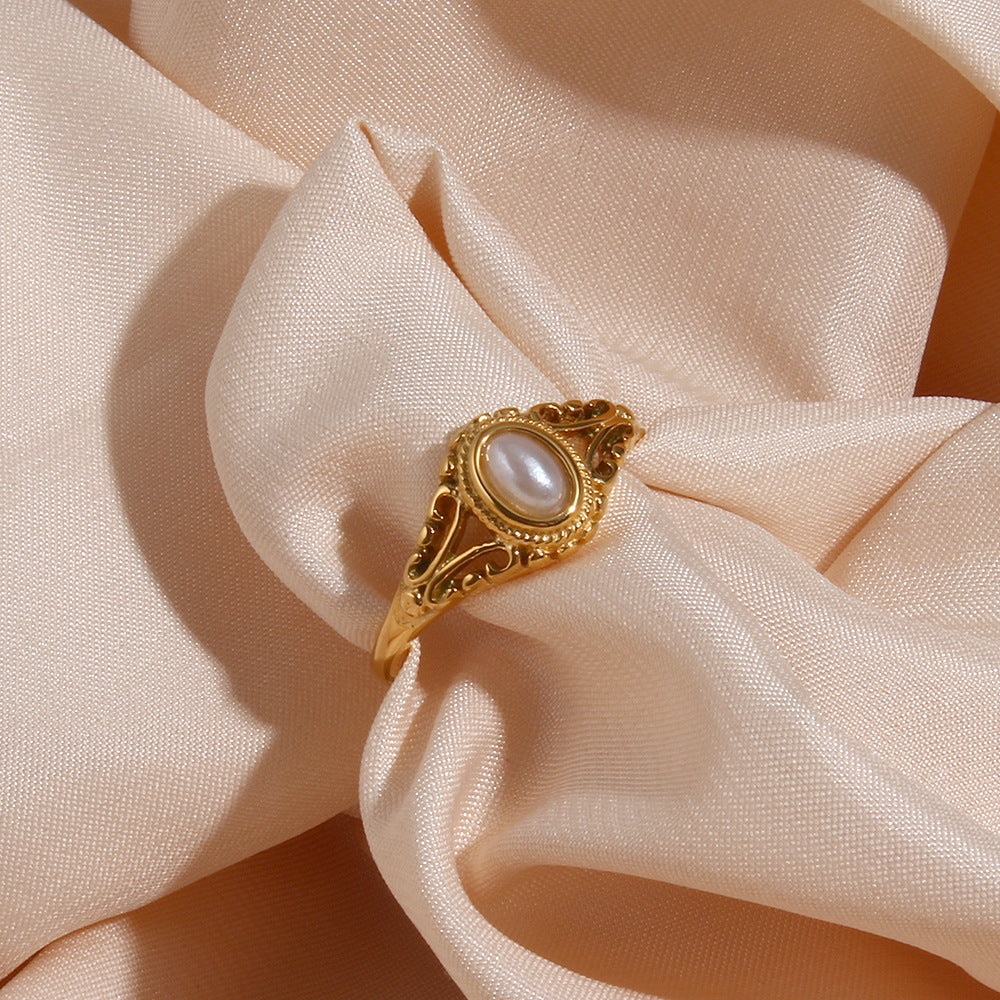 Retro Pearl Ring