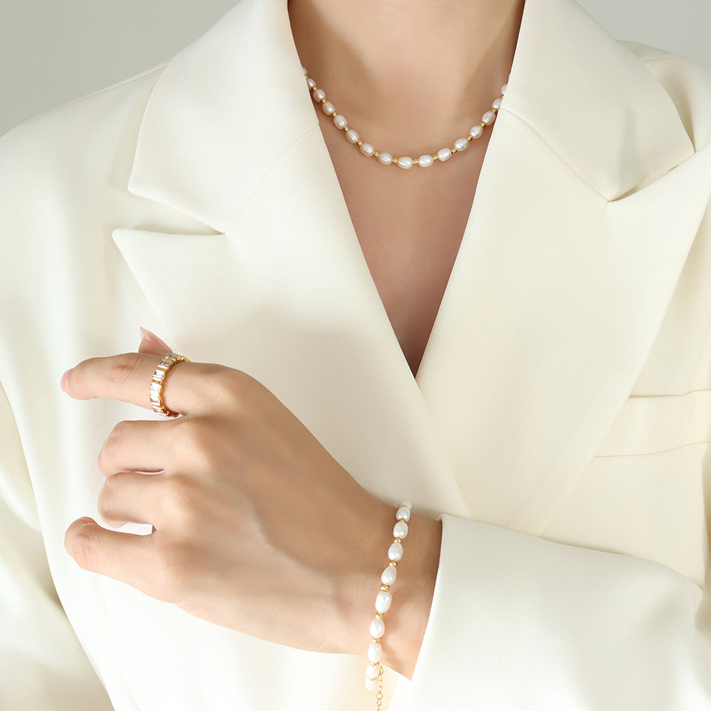 HJ Pearl Necklace & Bracelet