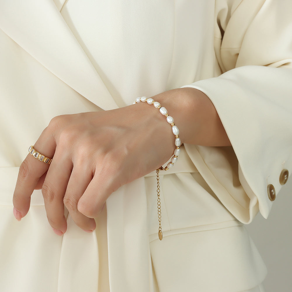 HJ Pearl Necklace & Bracelet